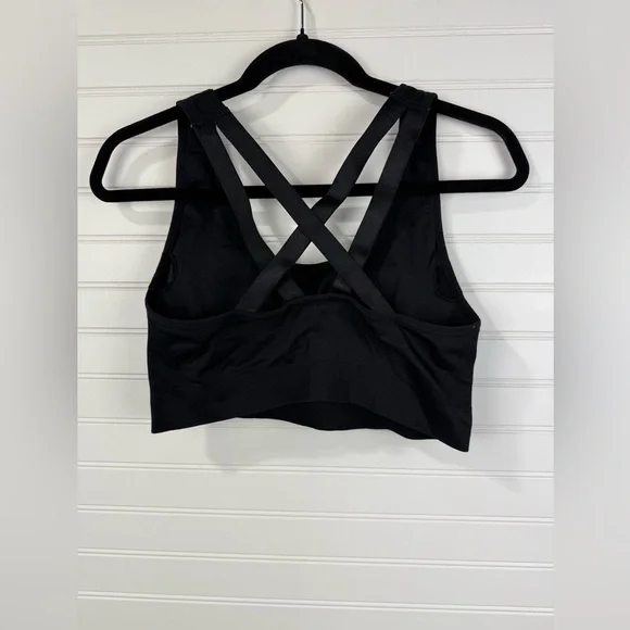 Puma women’s criss cross back black & gray sports bra. Size Large - Picture 2 of 2